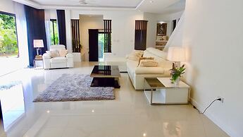 3 Bedroom Private Pool Villa Flora