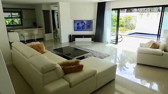 3 Bedroom Private Pool Villa Flora