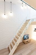 Luxury Mint Apartments Main Square