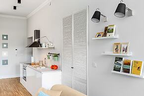 Luxury Mint Apartments Main Square