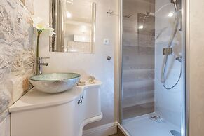 Zara Palace - Design Rooms