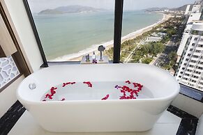 Comodo Nha Trang Hotel