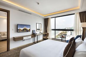 Comodo Nha Trang Hotel