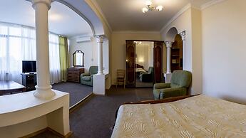 Primorskaya Hotel