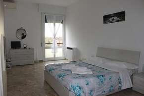 MyRoom CenterStation