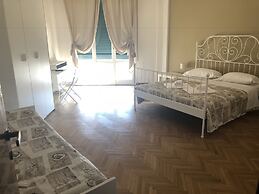 MyRoom CenterStation