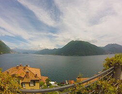 Silver Lake Residence