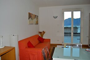 Silver Lake Residence