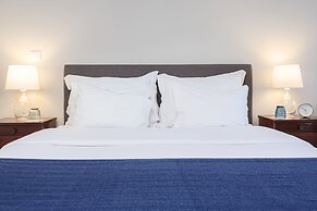 B The Guest Downtown