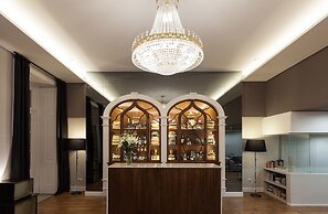 B The Guest Downtown