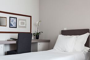 B The Guest Downtown