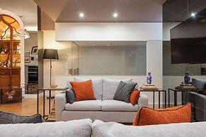 B The Guest Downtown