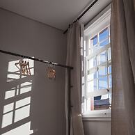 B The Guest Downtown