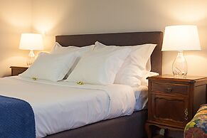 B The Guest Downtown