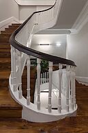 B The Guest Downtown