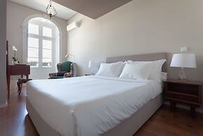 B The Guest Downtown