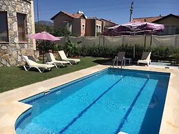 Villa B Calis Beach