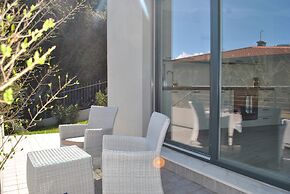 Baia Blu Luxury Apartments with Pool