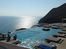 Golden Beach Resort Anafi