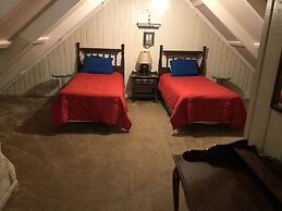 Pine Mountain Club Chalets Resort