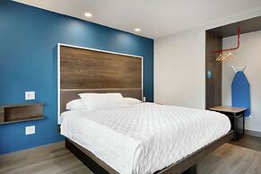 Tru by Hilton Harbison Columbia