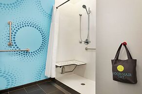 Tru by Hilton Harbison Columbia