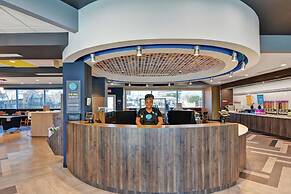 Tru by Hilton Baton Rouge Citiplace, LA