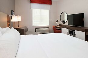 Hampton Inn & Suites Buena Park