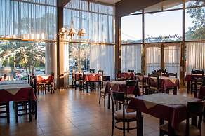 Hotel Piedras Doradas