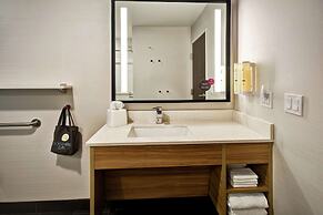 Tru by Hilton Fort Wayne, IN