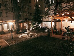 Alfons Boutique Hotel