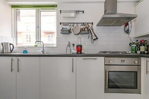 Eson2 - Chancery Lane Hideaway