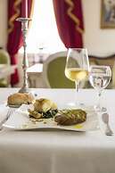 Solar Sampaio E Melo