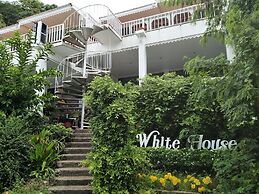 White House Mountian Beach Resort