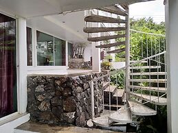 White House Mountian Beach Resort