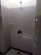 Krisna Bungalows & Restaurant