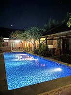 Krisna Bungalows & Restaurant