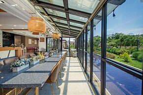 Outline Villa