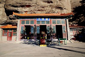 Imperial Palace Hotel