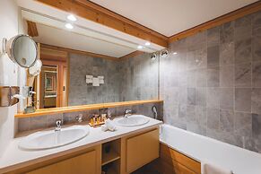 Hotel Carlina Courchevel