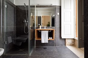 Condes de Azevedo Palace