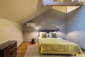 Condes de Azevedo Palace