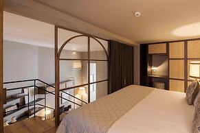 Condes de Azevedo Palace