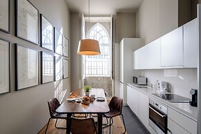 Condes de Azevedo Palace