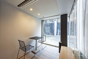 Plat Hostel Keikyu Asakusa Station