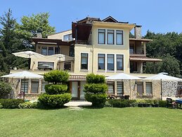 Sarikonaklar Garden Village