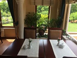 Sarikonaklar Garden Village