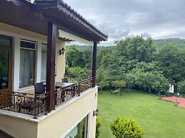 Sarikonaklar Garden Village