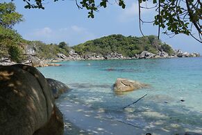 Boulder Bay Eco Resort - Nga Khin Nyo Gyee Island