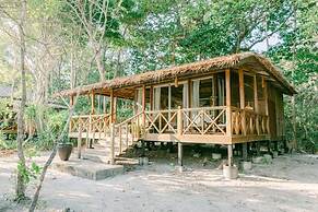 Boulder Bay Eco Resort - Nga Khin Nyo Gyee Island